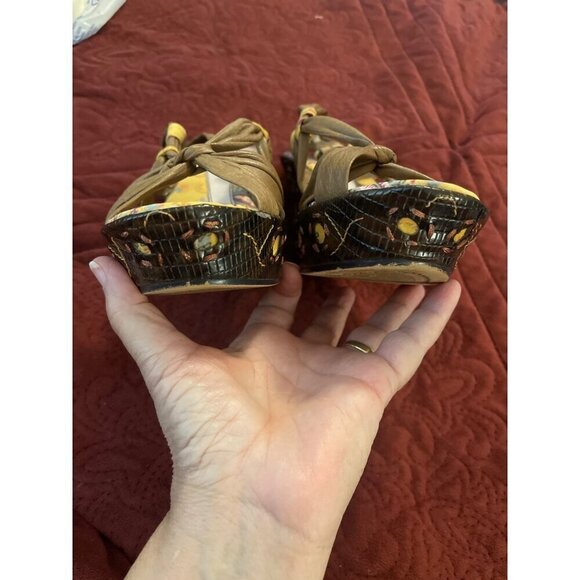 Retro Kenzie women’s 8M CUTOUT Swedge, sandals, leather floral wedge platform - Picture 6 of 10